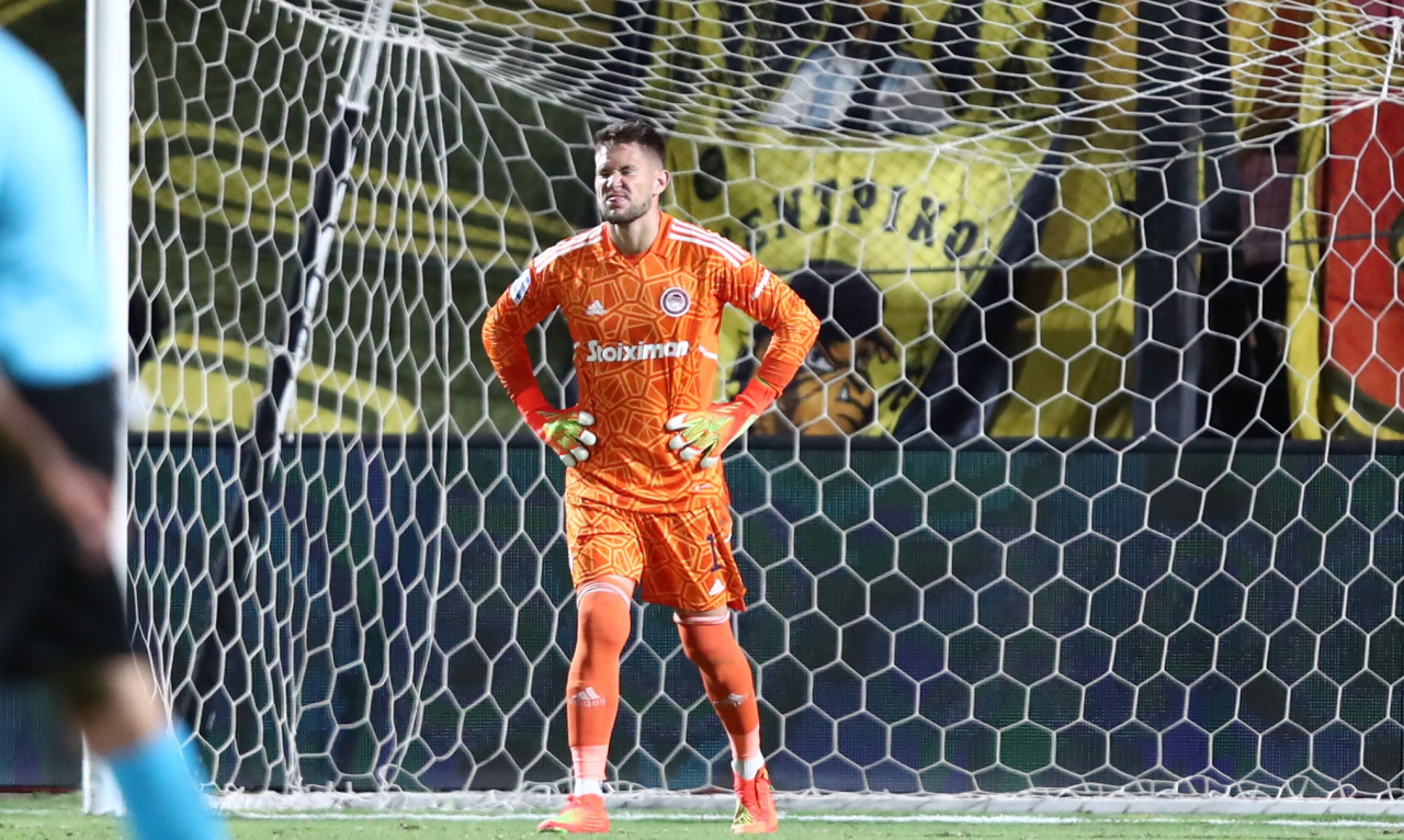 Ολυμπιακός: Χειρουργήθηκε ο Βατσλίκ - Ο χρόνος της επιστροφής