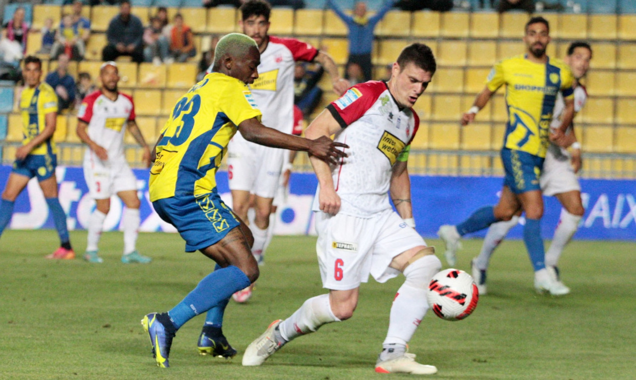 Super League: Αυλαία σε Αγρίνιο και Νίκαια
