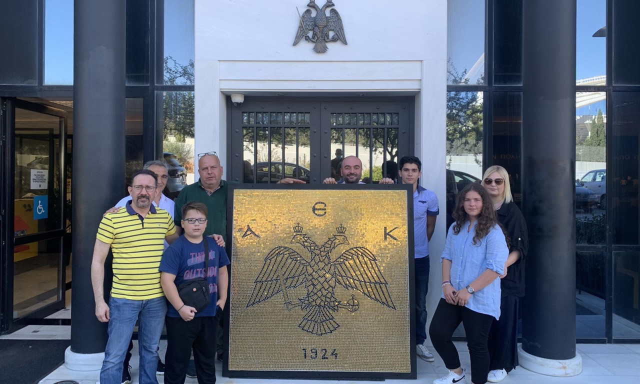 ΑΕΚ: Ένας χρυσός Δικέφαλος Αετός σε μορφή ψηφιδωτού στην «OPAP Arena»