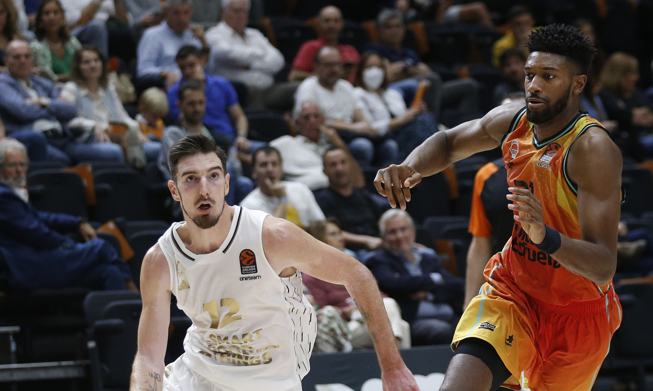 Βαλένθια-Βιλερμπάν 76-77: Άντεξαν και πέρασαν από την Ισπανία οι Γάλλοι (video)