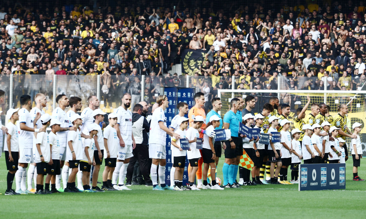 ΑΕΚ-Ατρόμητος: Όμορφη ατμόσφαιρα στην OPAP Arena και μήνυμα κατά του ρατσισμού
