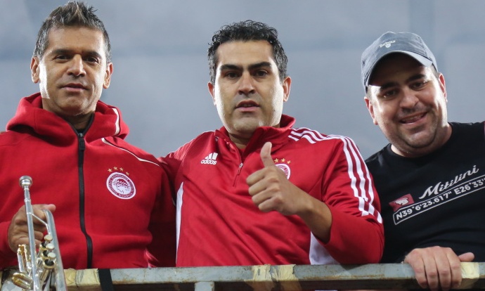 Στη Θύρα 7 για το Ολυμπιακός-ΠΑΟΚ ο αγνώριστος ο Νέρι Καστίγιο (photos)