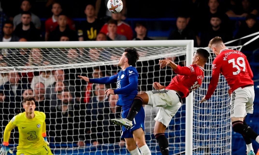 Premier League: Ο Καζεμίρο έσωσε την Γιουνάιτεντ στο φινάλε και «σκότωσε» την Τσέλσι (videos)