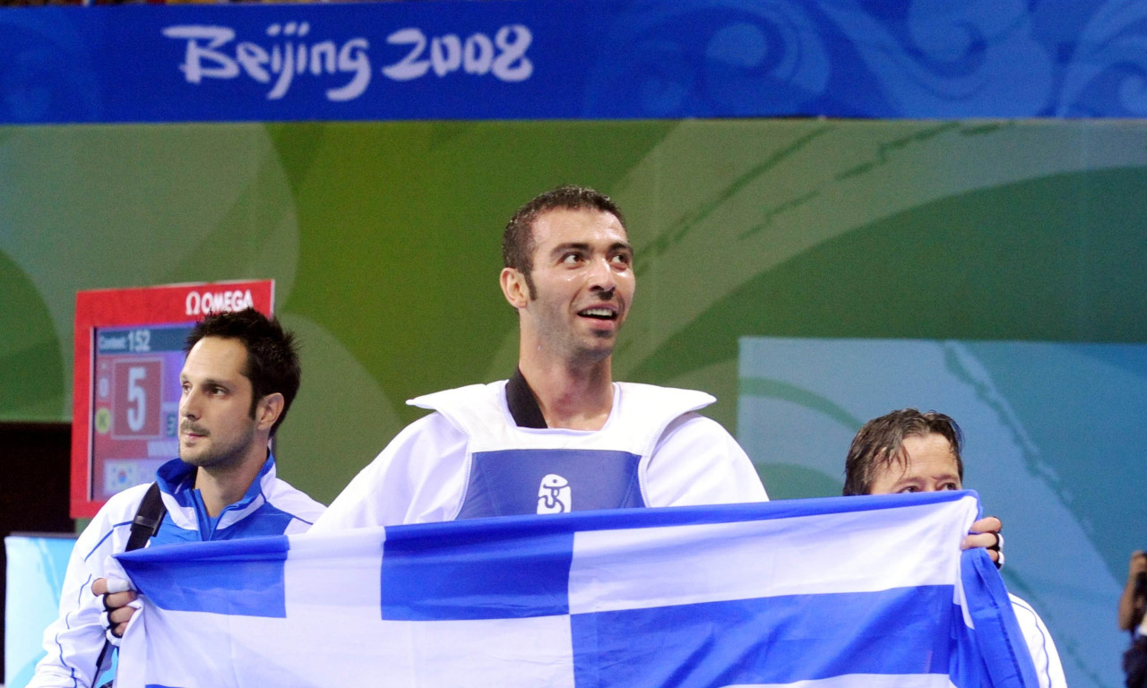 Τάε κβον Ντο: Γκράφιτι για τον Αλέξανδρο Νικολαΐδη στον τοίχο του κολυμβητηρίου του Βύρωνα (photo)