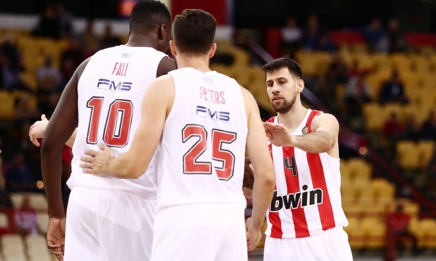 Ολυμπιακός-Λαύριο 98-61: Σαρωτικός με Λούντζη και Μπλακ πριν από τη Βαλένθια (video)