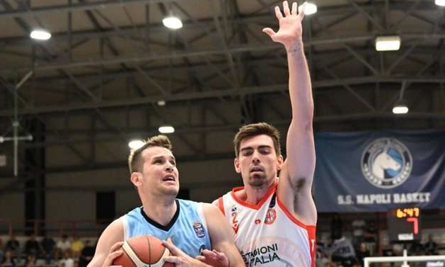 Νάπολι: Και επίσημο το «αντίο» Αγραβάνη!