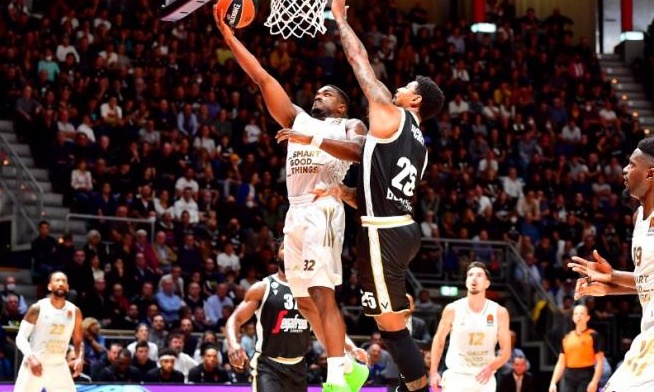 Βίρτους Μπολόνια - Βιλερμπάν 79-84: Με υπογραφή Ντε Κολό έκανε την ανατροπή