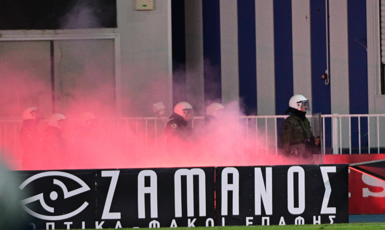 Ατρόμητος-Άρης: Επεισόδια και εισβολή οπαδών στο Περιστέρι (photos)