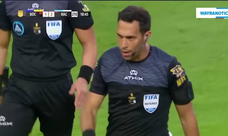 Χαμός με αποβολές στο Τροφέο Ντε Καμπεόνες: Δέκα κόκκινες κάρτες σε ένα ματς (video)