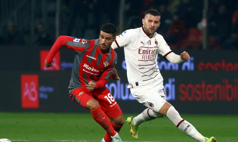 Serie A: Γκέλα η Μίλαν, στο +8 η Νάπολι