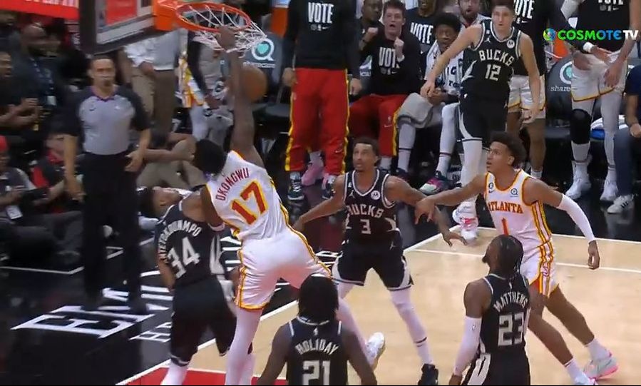 NBA: Τα «Γεράκια» κατασπάραξαν τους Μπακς (videos)