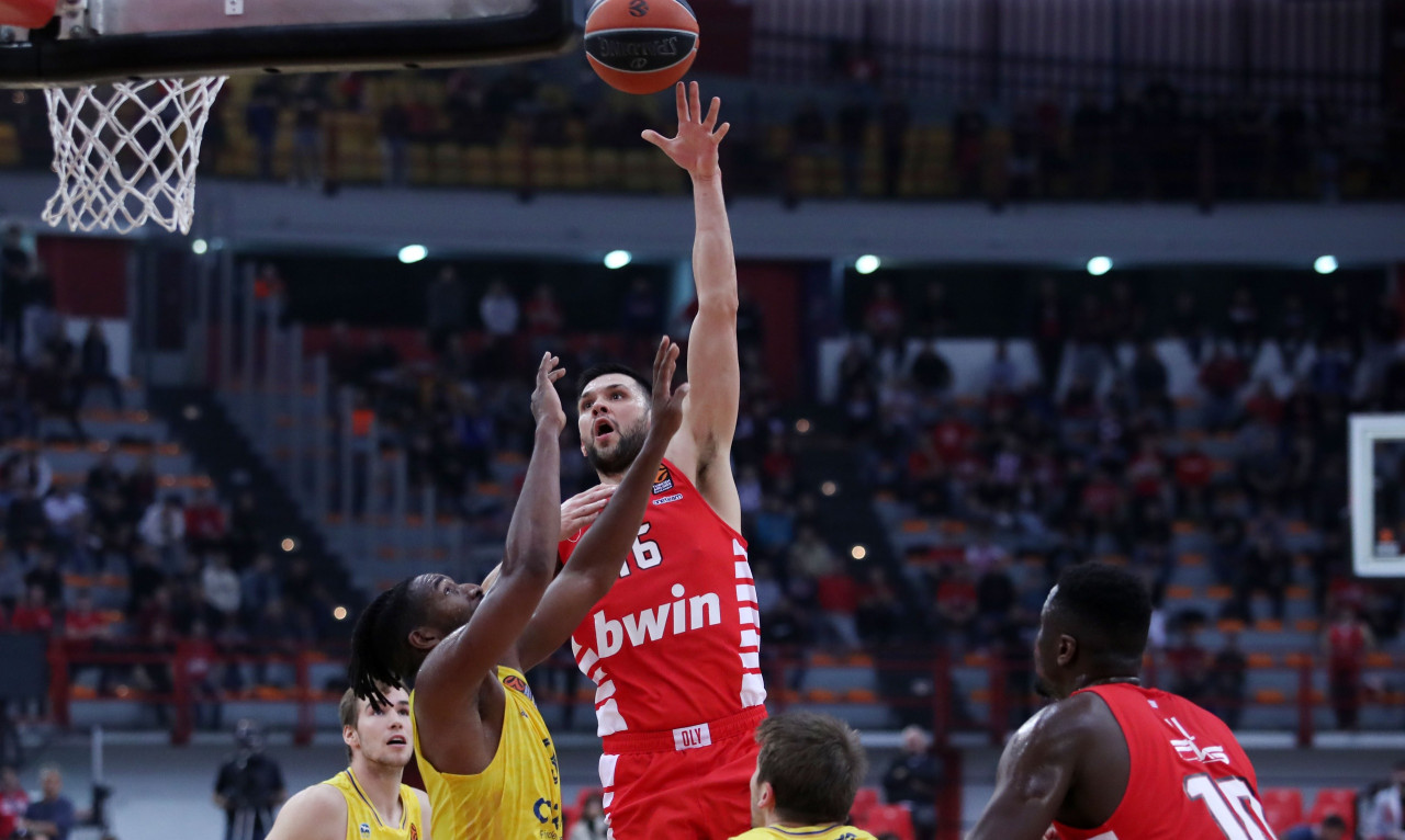 Ολυμπιακός-Άλμπα Βερολίνου 86-76: Αντέδρασε με Παπανικολάου-Βεζένκοφ!