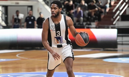Απόλλων Π.: Ντέιβις ο πρώτος διψήφιος ριμπάουντερ του Απόλλωνα