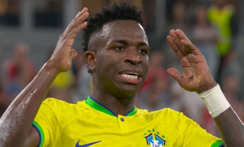 Μουντιάλ 2022: Απείλησε ο Βινίσιους, εντυπωσιακό «στοπ» από Ζόμερ