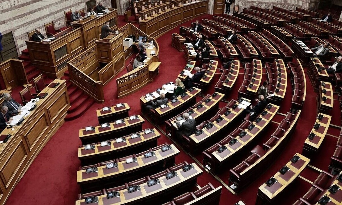 Στη Βουλή το νομοσχέδιο για τις παρακολουθήσεις - Τι προβλέπει