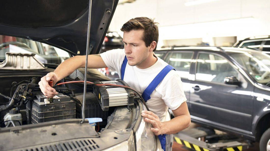 Τέσσερα σημάδια ότι το αυτοκίνητο χάνει λάδια