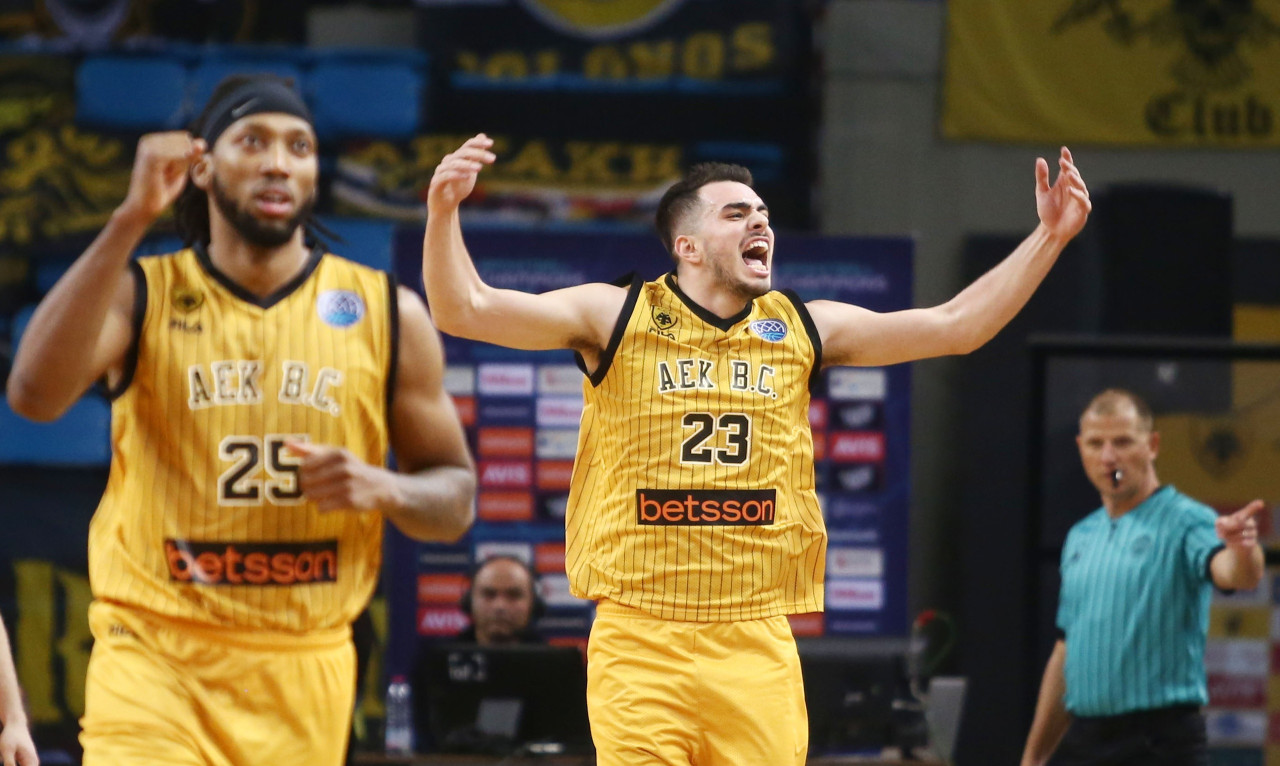 AEK-Ρέτζιο Εμίλια 68-59: Με ανατροπή «ζωντανή» για πρόκριση - Επεισόδια πριν το τζάμπολ
