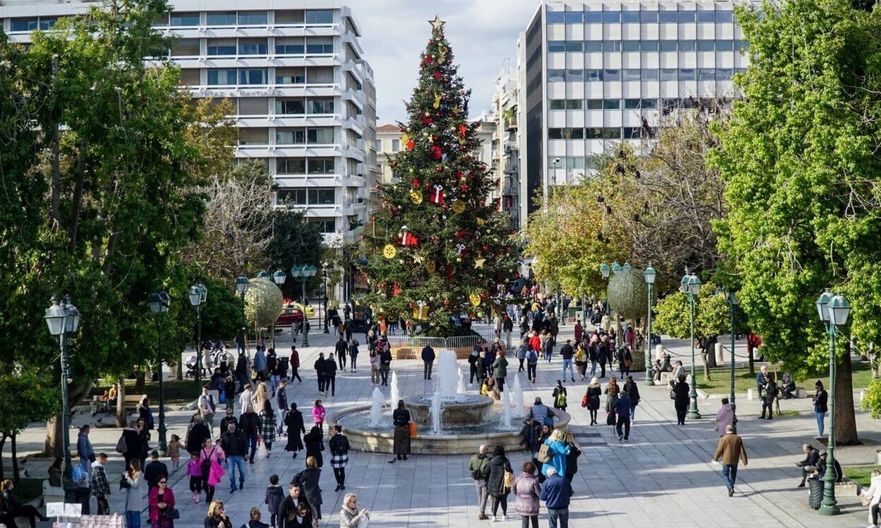 Εορταστικό ωράριο: Ανοιχτά σήμερα Κυριακή τα μαγαζιά - To ωράριο για εμπορικά και Σούπερ μάρκετ