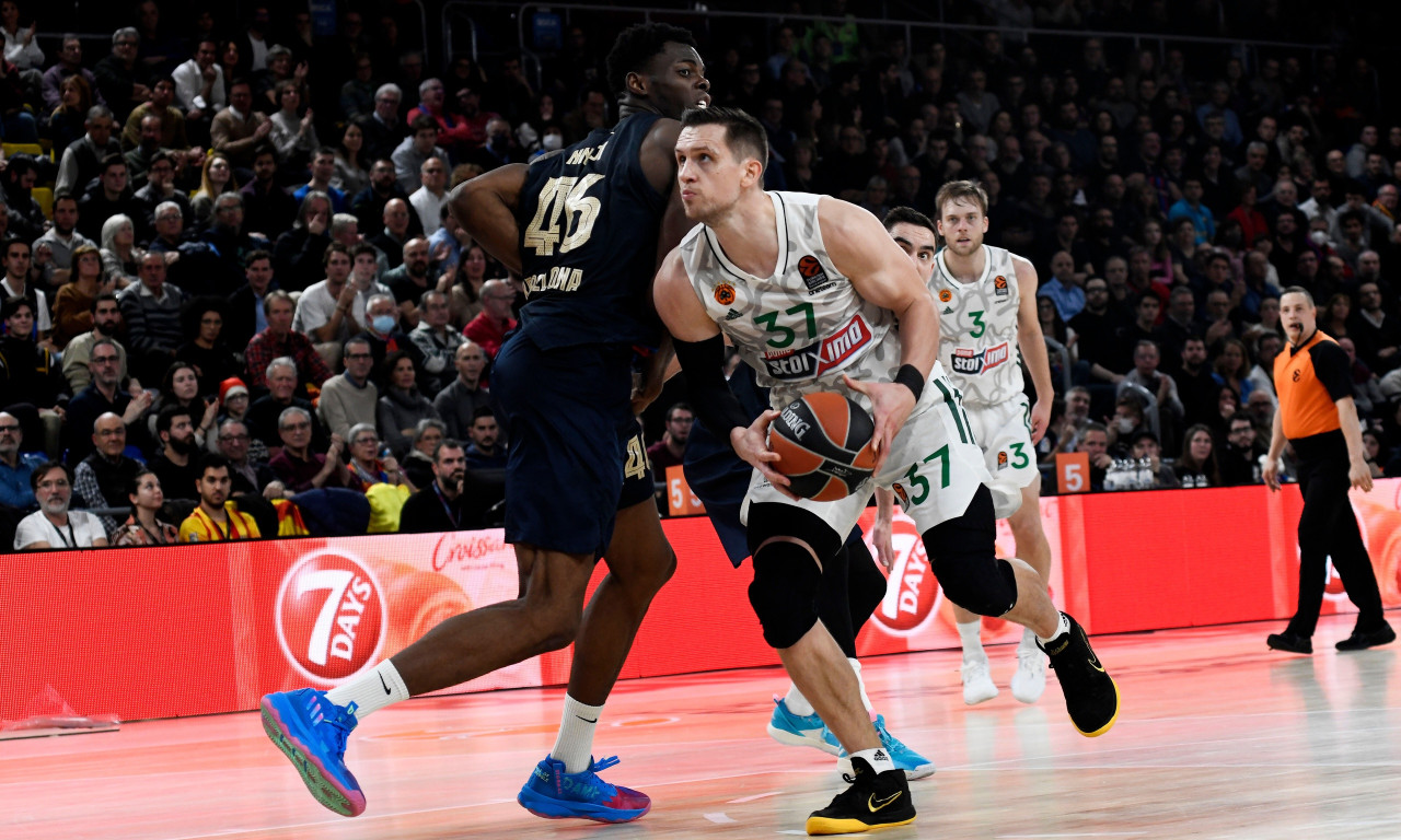 Euroleague: Top 10 με φάσεις που πλήγωσαν Ολυμπιακό, Παναθηναϊκό (video)