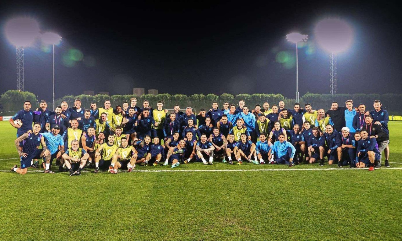 Μουντιάλ 2022: Η αναμνηστική φωτογραφία στο αντίο των προπονήσεων