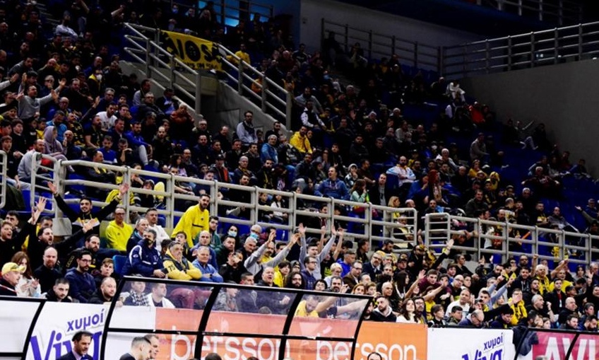 ΕΣΑΚΕ: «Καμπάνα» σε ΑΕΚ και Άρη για υβριστικά συνθήματα