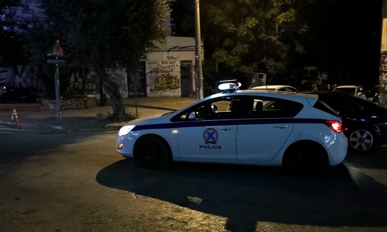 Τρομακτικές εικόνες στα Λιόσια: Ληστής σημάδεψε μητέρα και βρέφος