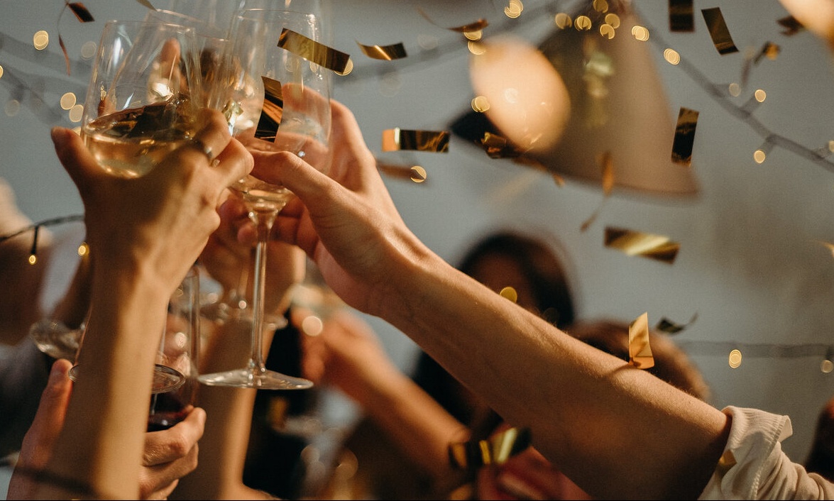 Πώς θα γλιτώσεις από την μοναξιά τη φετινή Πρωτοχρονιά