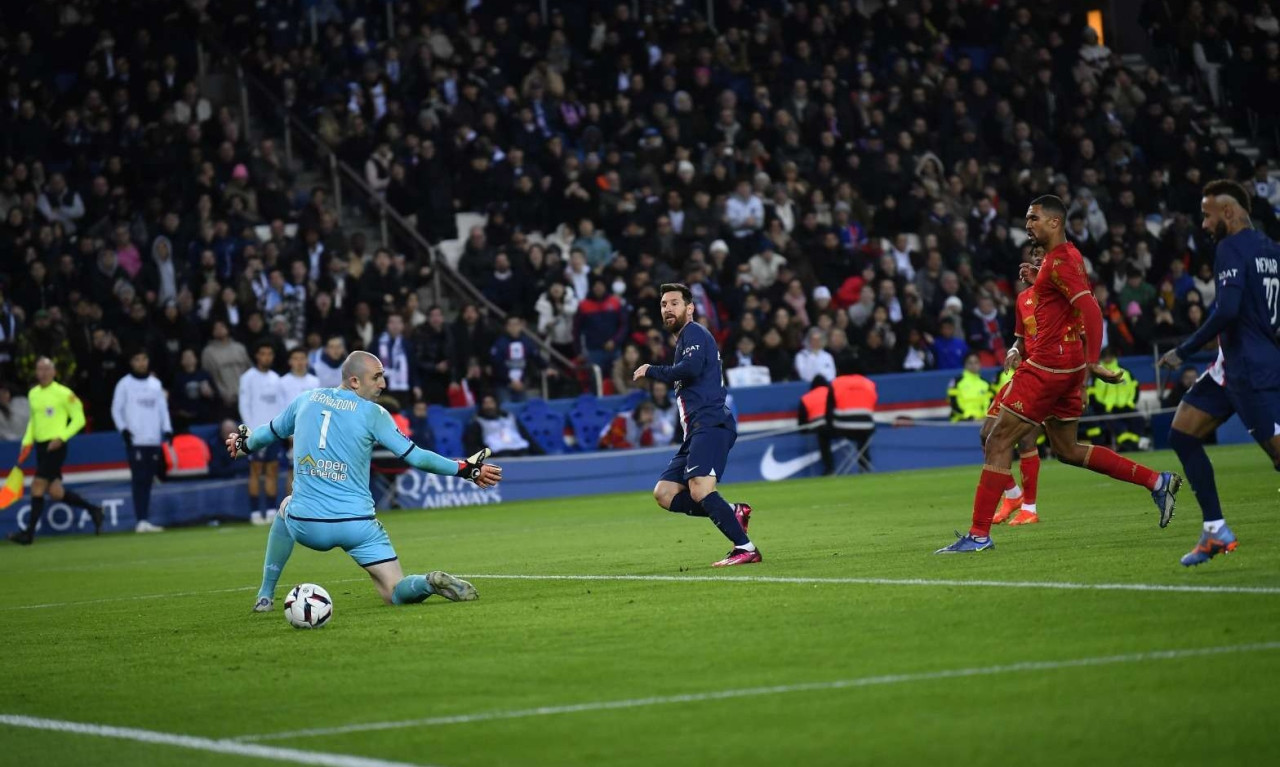 Ligue 1: Επιστροφή με γκολ ο Μέσι!