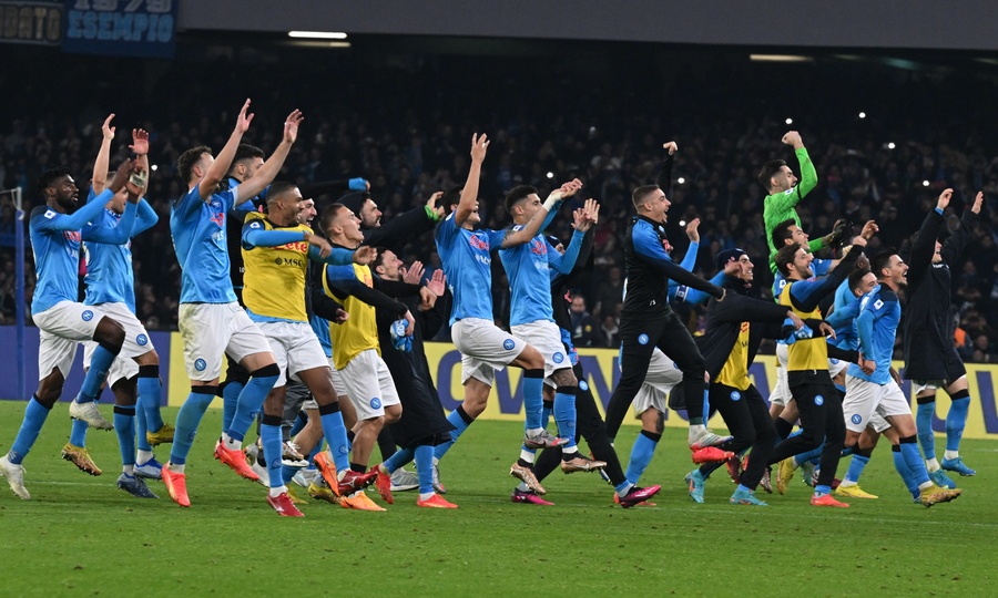 Τρέλα στη Νάπολι για την πεντάρα στη Γιουβέντους