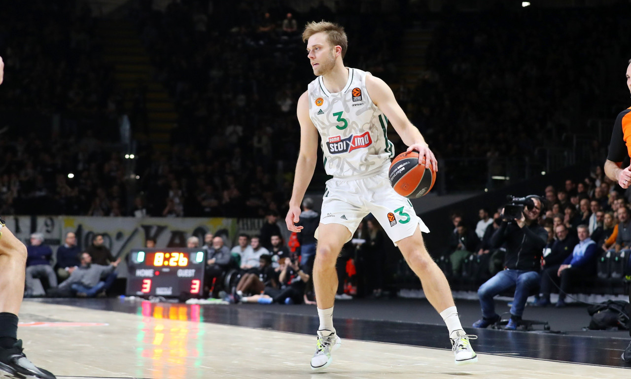 Παναθηναϊκός: Μυϊκό σπασμό ο Ουόλτερς