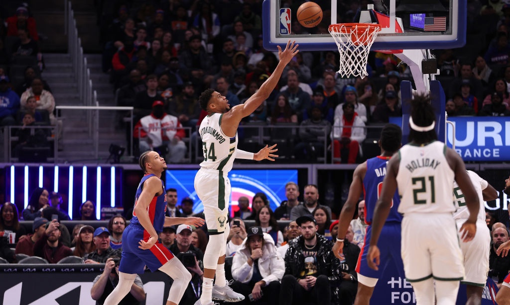 NBA: Επιστροφή Γιάννη και νίκη για Μπακς (videos)