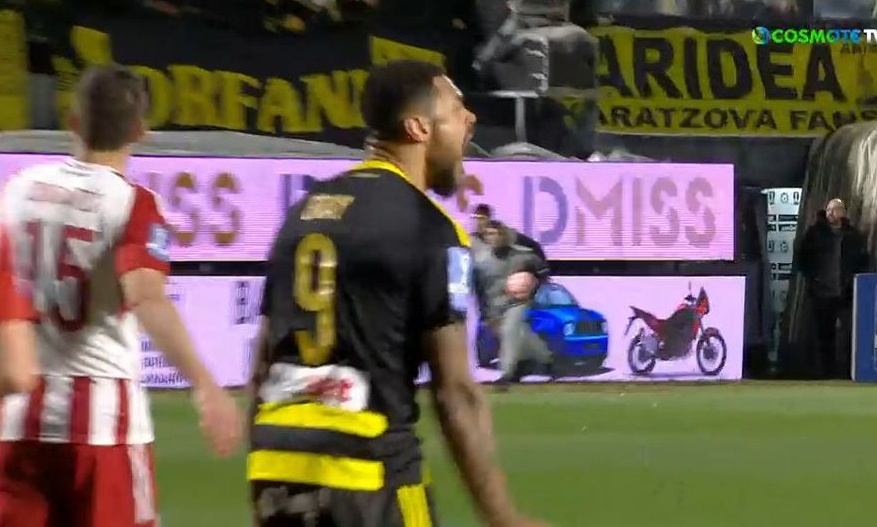 Άρης-Ολυμπιακός: Τεράστιες ευκαιρίες ο Γκρέι για το 1-0, άστοχος ο Μπακαμπού (vids)