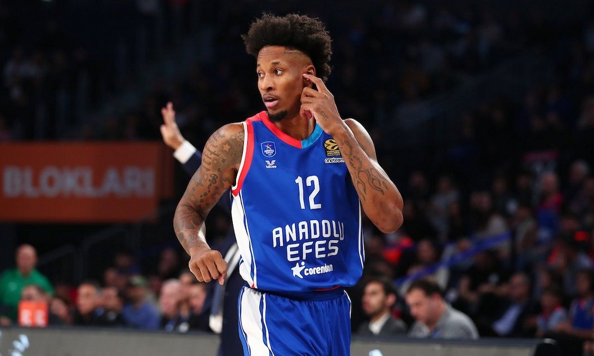 Euroleague: Επέστρεψε στις νίκες και πλησίασε την 8άδα η Εφές πριν από τον Ολυμπιακό