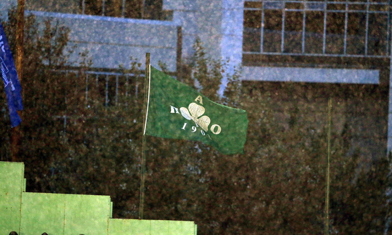Αφήστε το να κριθεί στο χορτάρι επιτέλους