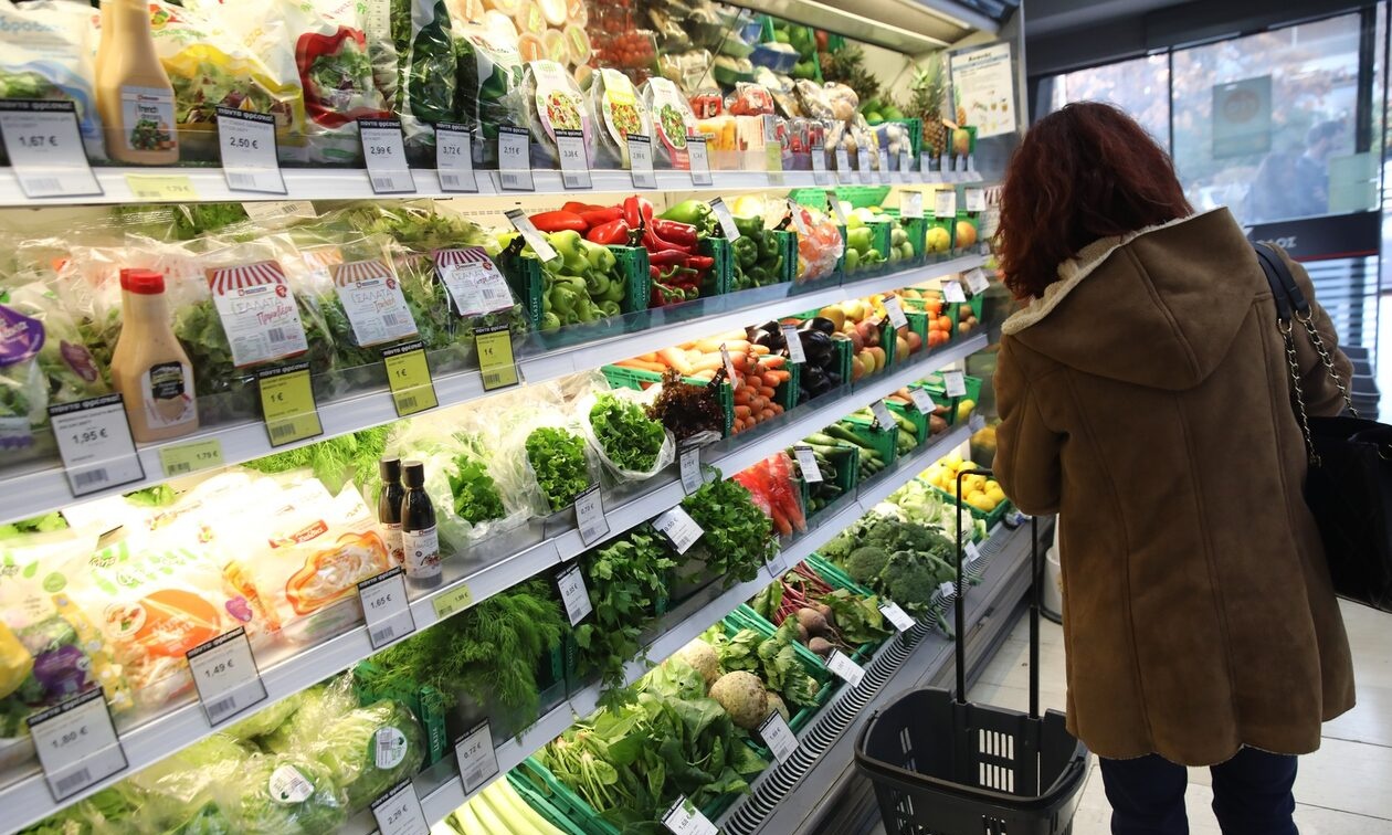 Κακοκαιρία Μπάρμπαρα: Τι ώρα κλείνουν φαρμακεία και σούπερ μάρκετ στα βόρεια Αττικής