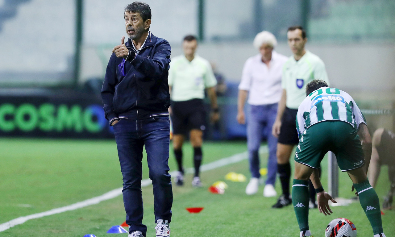 Λεβαδειακός: Κοντά στην έξοδο ο Βέλιτς, διάδοχος ο Πετράκης
