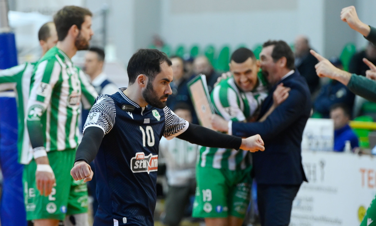 Παναθηναϊκός-Ολυμπιακός: Καθάρισε με τρομερά σερβίς ο Ερνάντες - Ένα σετ μακριά οι «πράσινοι» (vids)