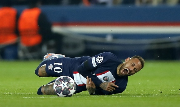 Παρί Σεν Ζερμέν: Αγωνία για Νεϊμάρ - Φόβοι για ζημιά