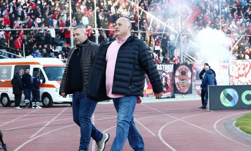 Μπέος: «Καταπέλτης» για Τέμπη, Καρυπίδη | Αναφορά σε Τζίμα, Ντέλια κι όσους κάνουν κακό στον Κούτσια