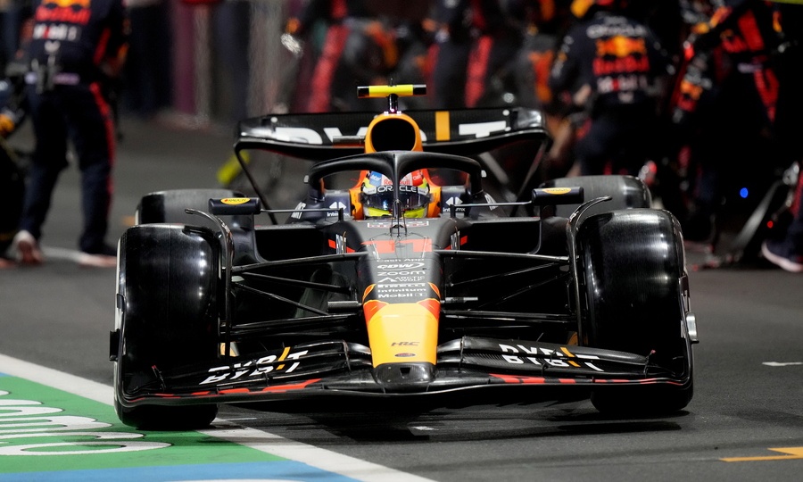Formula 1: Θριαμβευτής ο Πέρεζ, μπροστά από Φερστάπεν | Ποινή για Αλόνσο και... βάθρο για Ράσελ