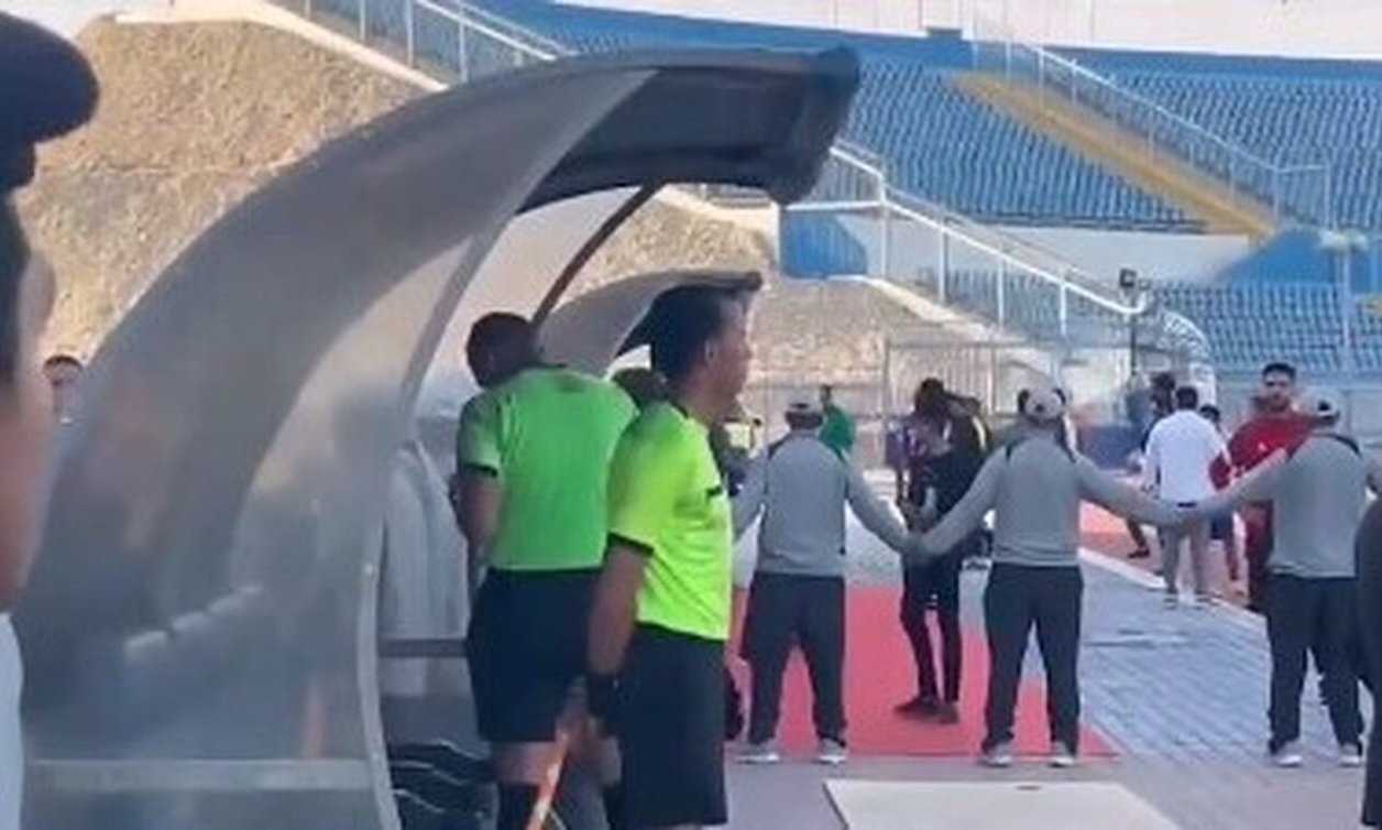 Ρέφερι είδε φάση σε κινητό γιατί δεν είχε VAR και αποκλείστηκε από τον Βίτορ Περέιρα