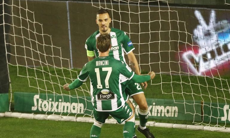 Παναθηναϊκός: Γλίτωσε τα χειρότερα ο Κουρμπέλης - Πόσο καιρό θα μείνει εκτός δράσης