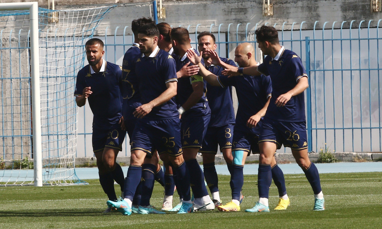 Super League 2: Η Καλλιθέα παρέμεινε στο… κυνήγι της Κηφισιάς, η Καλαμάτα νίκησε την Παναχαϊκή