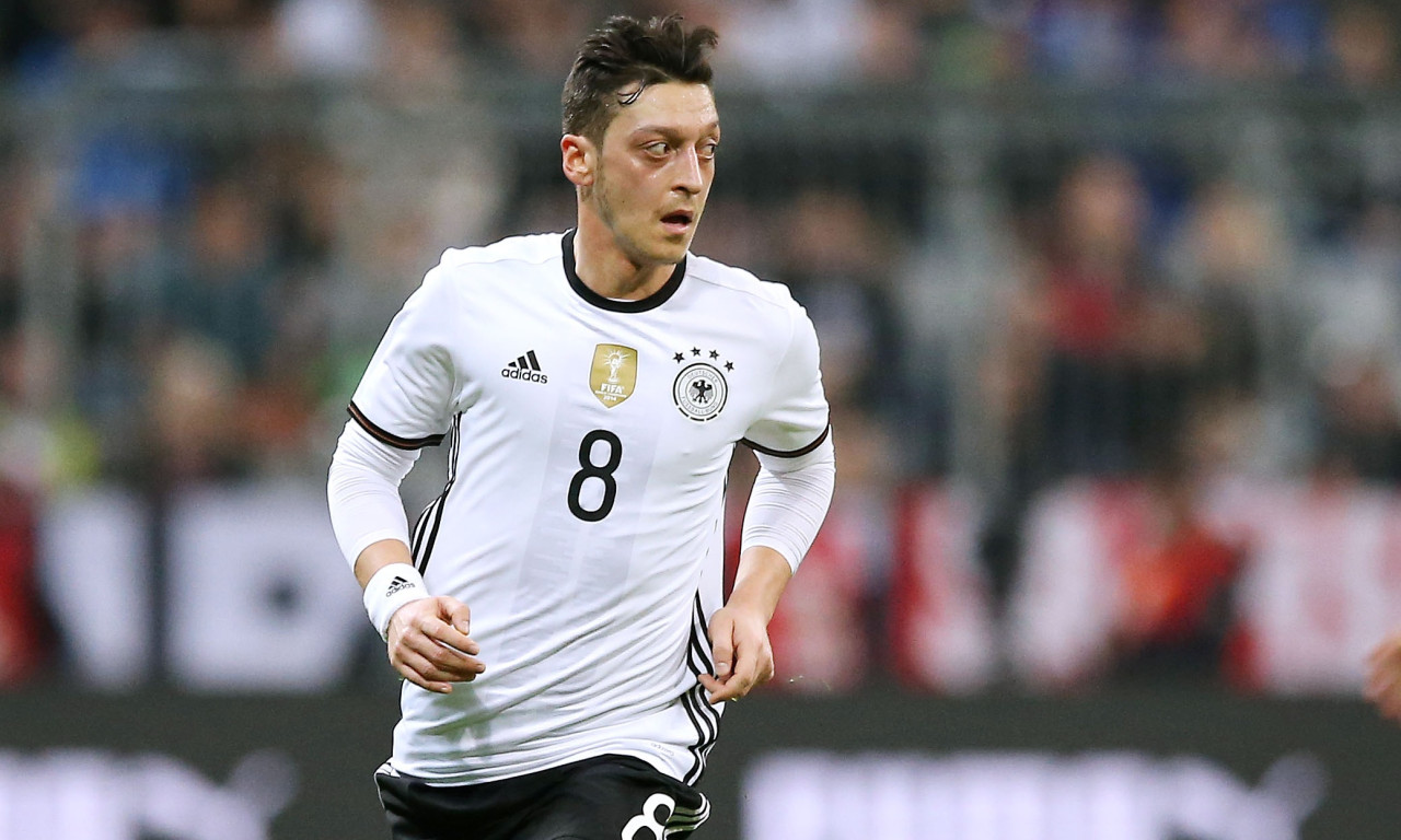 Τουρκία: Ο Μεσούτ Οζίλ θα παίξει μπάλα στην πολιτική – Θα είναι «συμπαίκτης» του Ερντογάν