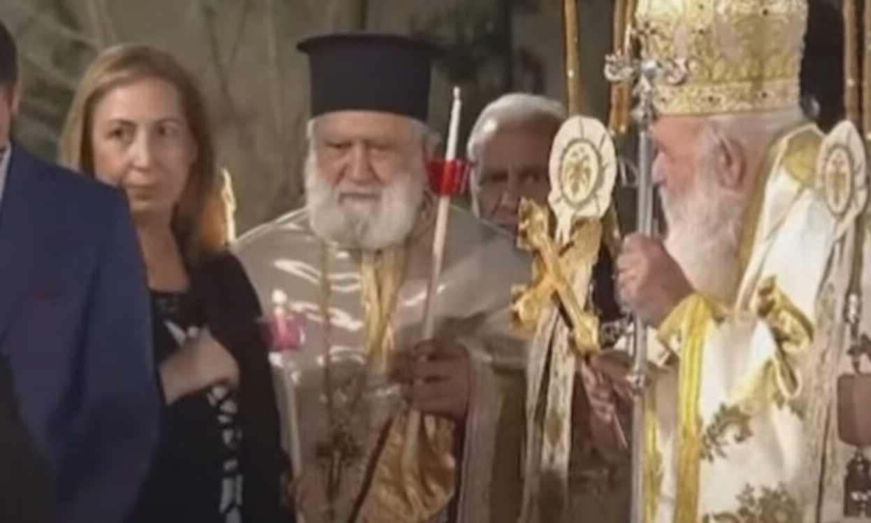 Ανάσταση: «Άρπαξαν» τα μαλλιά της Μαριλίζας Ξενογιαννακοπούλου στη Μητρόπολη