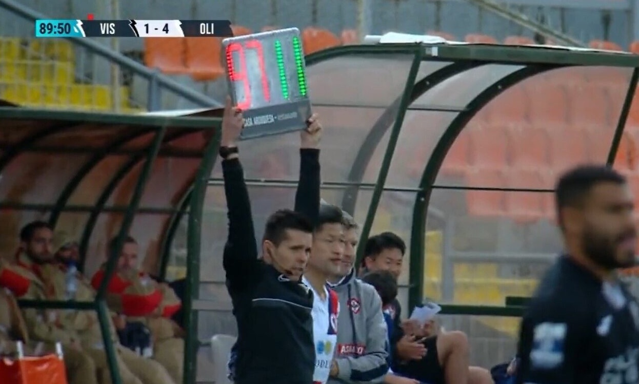 Κατέρριψε κάθε ρεκόρ: Αγωνίστηκε σε επαγγελματικό αγώνα ποδοσφαίρου στα 56 του χρόνια!