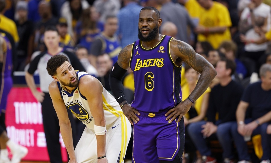 NBA: Αντέδρασαν οι Ουόριορς και διέλυσαν τους Λέικερς με καταιγισμό τριπόντων (video)