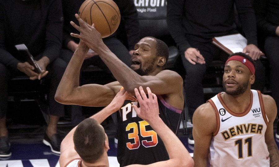 NBA: Αντίδραση με Μπούκερ και Ντουράντ οι Σανς - Break στη Φιλαδέλφεια για Σέλτικς (vids)
