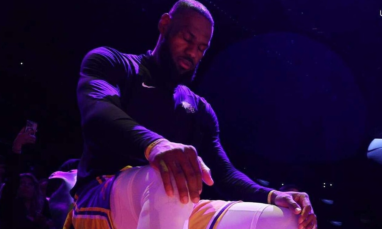 Μπαίνει χειρουργείο ο Λεμπρόν, δε σταματά το μπάσκετ