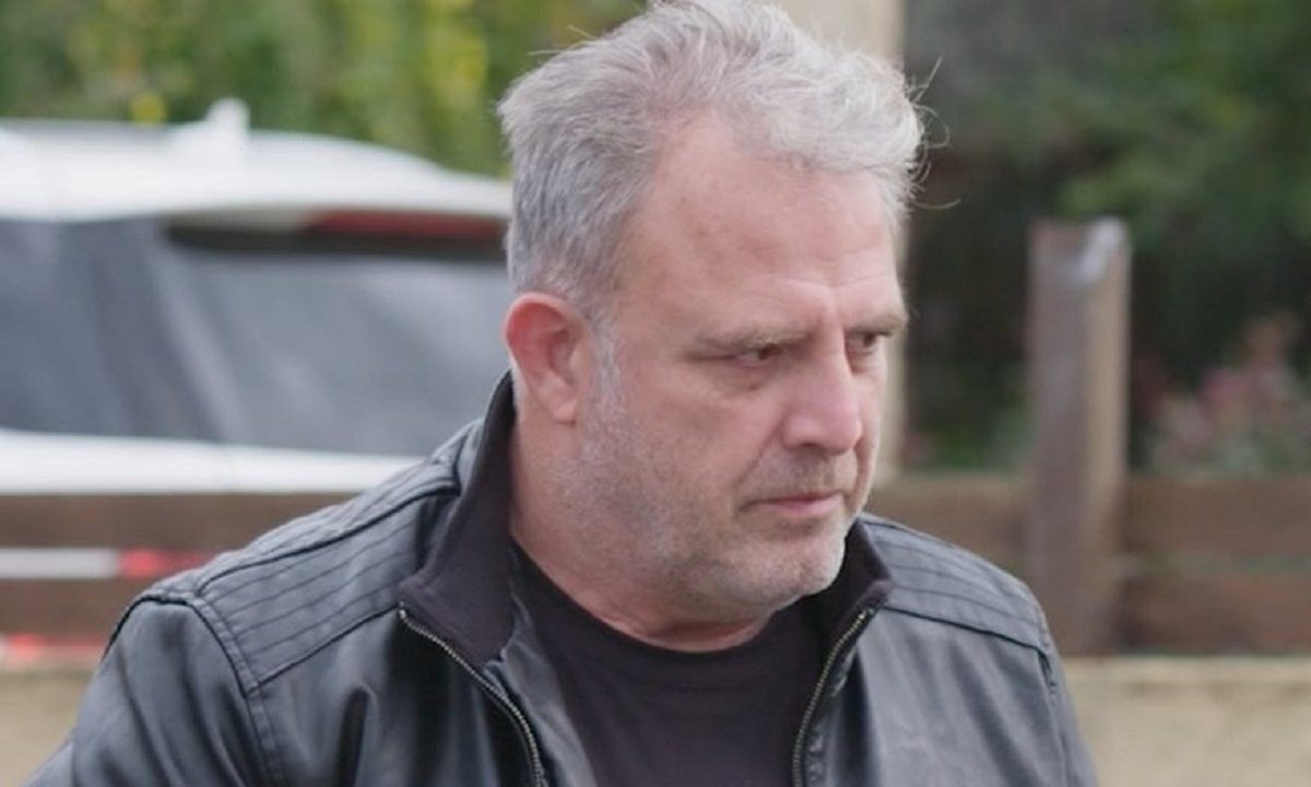 Η γη της Ελιάς: Ο Στάθης συλλαμβάνεται